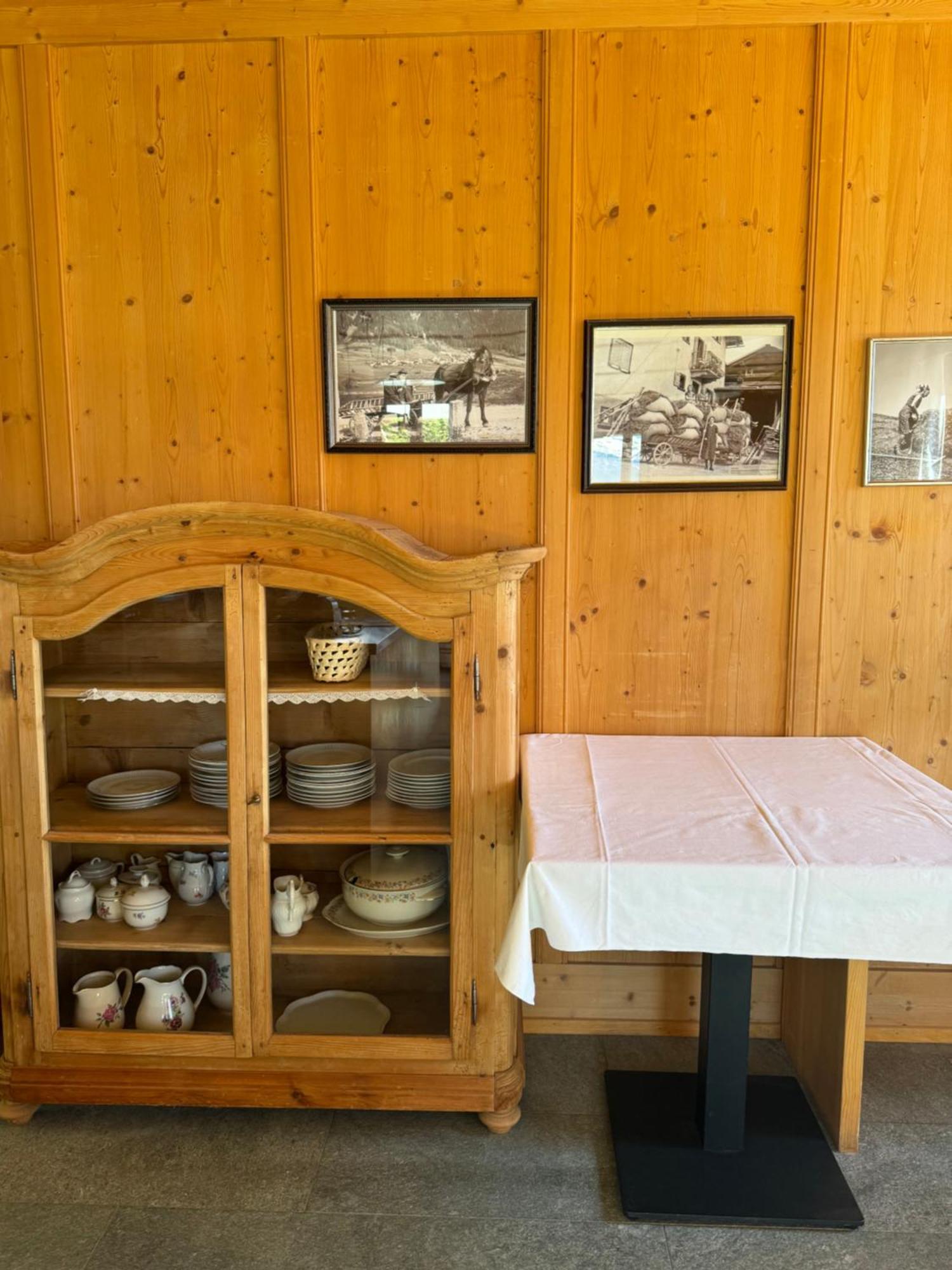 Ustreia Orta Bed & Breakfast Lohn Exterior photo